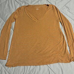 American Eagle Soft n Sexy Pullover V Neck - Women's Size M - 1987